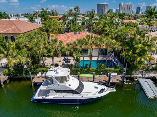 3200 Ne 165th St, North Miami Beach, FL, 33160-3834 | Card Image