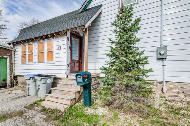 720 Main St W, House other with 2 bedrooms, 3 bathrooms and 3 parking in Listowel ON | Image 4