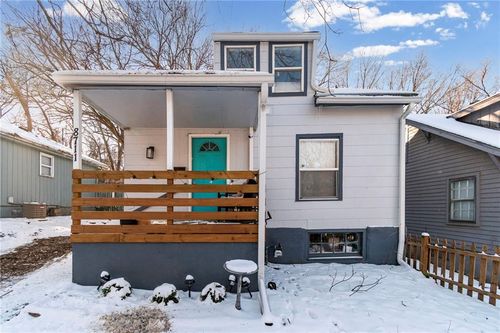 8711 E Smart Ave, Independence, MO, 64053-1123 | Card Image