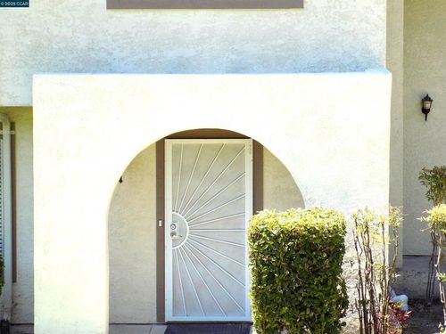 30 Greenview Ln, Richmond, CA, 94803-1208 | Card Image