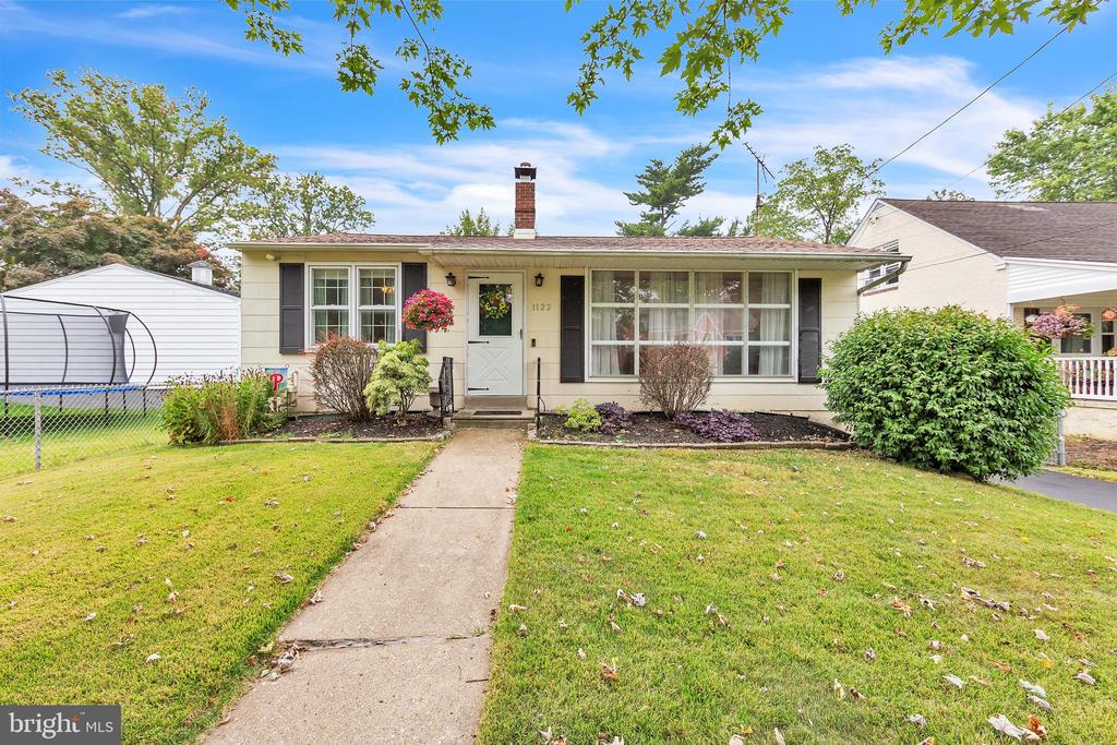 Elwood Ave, Bensalem, PA 19020