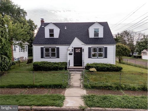 51 S Pine Ave, MAPLE SHADE, NJ, 08052-1719 | Card Image