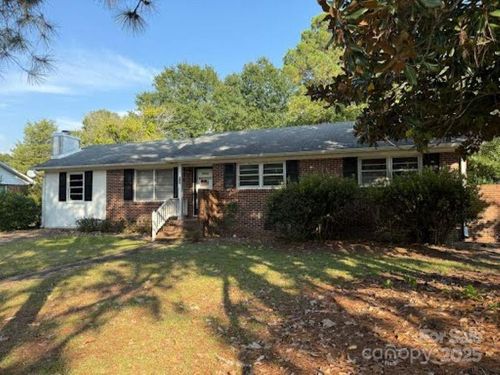 403 Dianne Dr, Cheraw, SC, 29520-2009 | Card Image