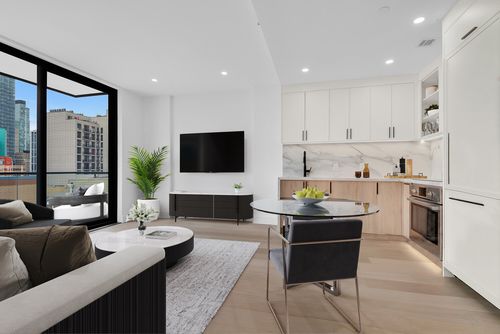 304-33-10 38th Avenue, New York City, NY, 11101 | Card Image