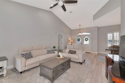 Formal Living Room | Image 3