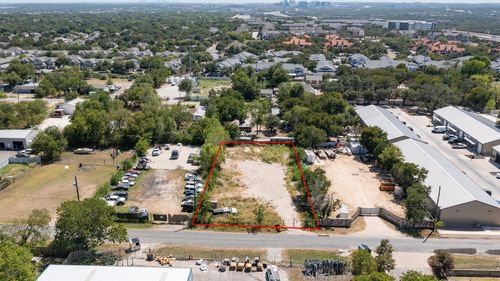 2701 Daisy Dr, Austin, TX, 78727 | Card Image