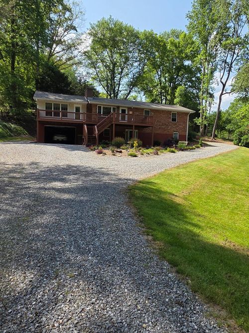208 Ledford Chapel Rd, Hayesville, NC, 28904-9589 | Card Image