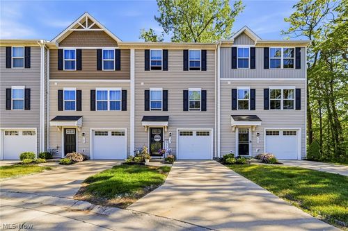 684 Pine Spring Dr, Painesville, OH, 44077-4151 | Card Image