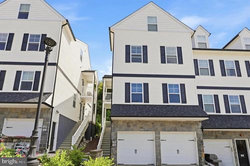 113 Colwell Ln, CONSHOHOCKEN, PA, 19428-1106 | Card Image