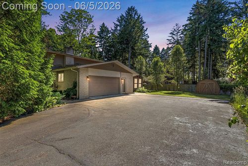 7955 Caberfae Trl, Clarkston, MI, 48348-3708 | Card Image