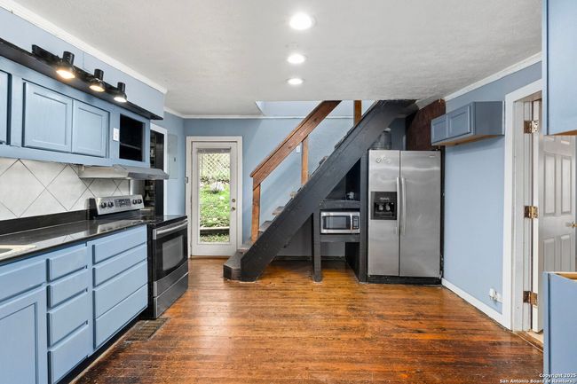 1413 Alamo Beach Rd, House other with 2 bedrooms, 2 bathrooms and null parking in Pipe Creek TX | Image 8