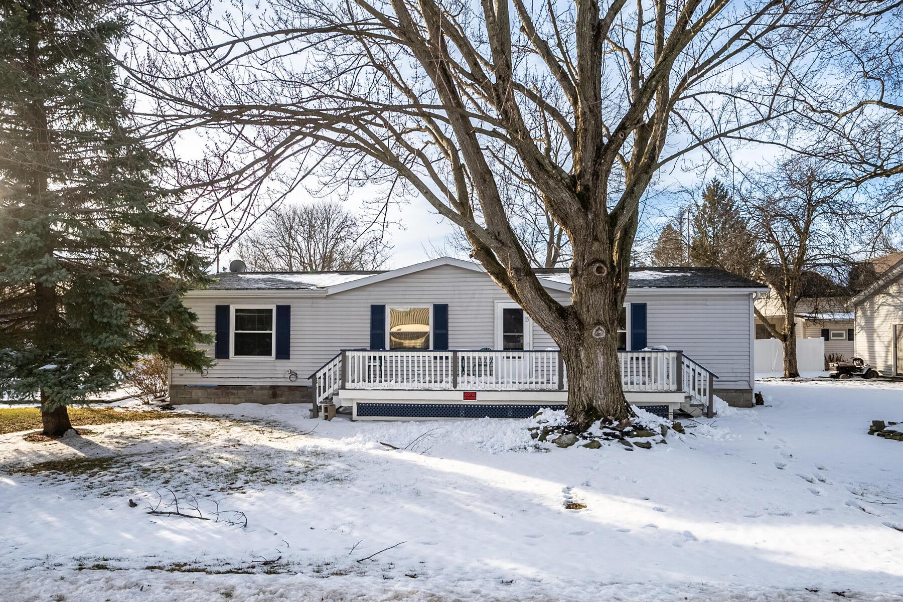 15 Wall Street, Sold in Ashley Zoocasa