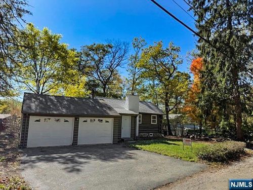 108 Poplar Grove Ter, West Milford, NJ, 07480-4013 | Card Image