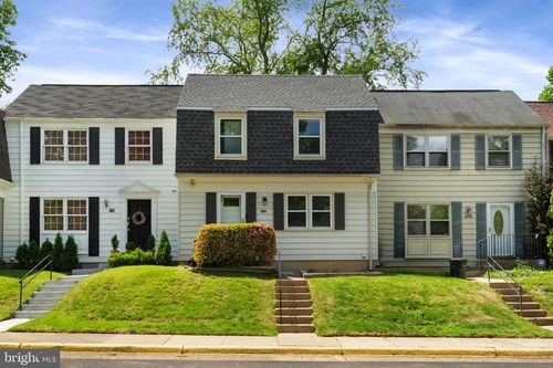 3050 Silent Valley Dr, FAIRFAX, VA, 22031-2043 | Card Image