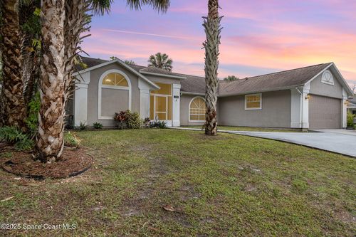 390 Evergreen Street Ne, Palm Bay, FL, 32907 | Card Image