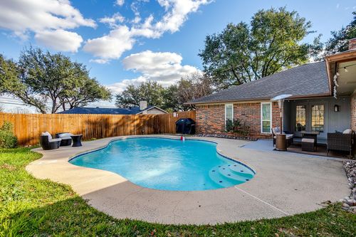 1906 Ola Ln, Grand Prairie, TX, 75050-2232 | Card Image