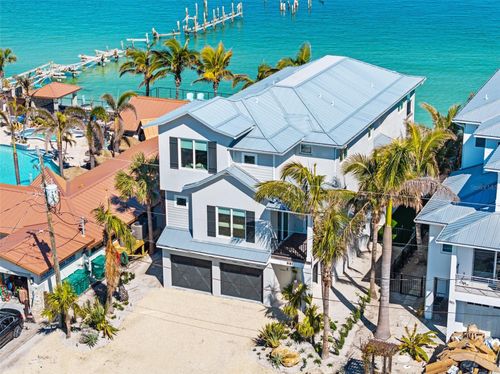 881 N Shore Dr, ANNA MARIA, FL, 34216 | Card Image