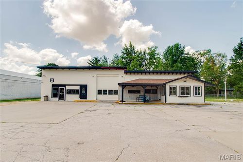 406 W Carpenter St, Jerseyville, IL, 62052-2522 | Card Image