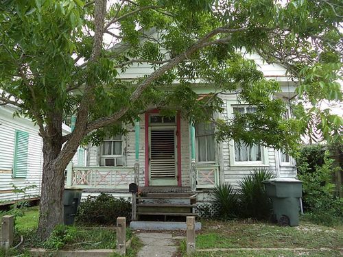 12-3910 Avenue O 1/2, Galveston, TX, 77550-6634 | Card Image