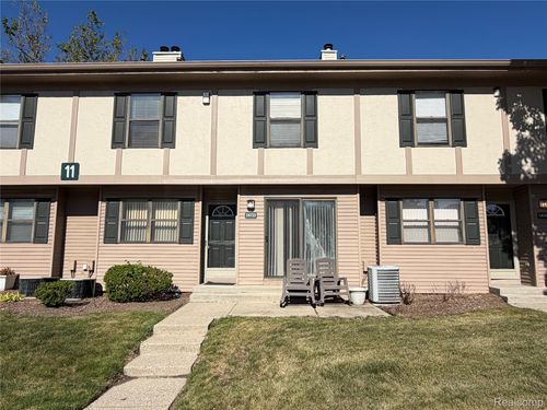 24733 Primrose Ln, Southfield, MI, 48033-4864 | Card Image