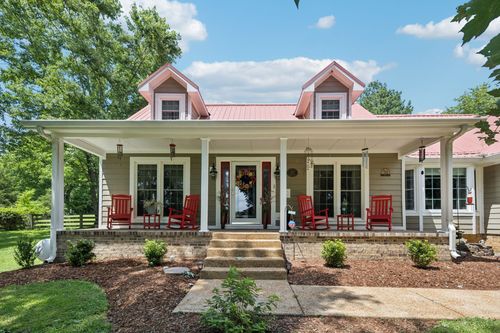 3692 Neeley Hollow Rd, Columbia, TN, 38401-8432 | Card Image