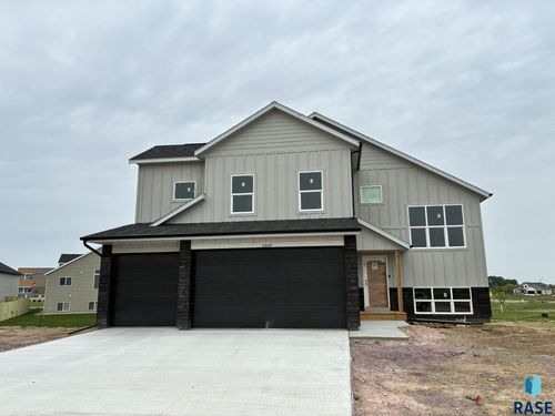 2009 N Goldberg Cir Circle, Sioux Falls, SD, 57107 | Card Image