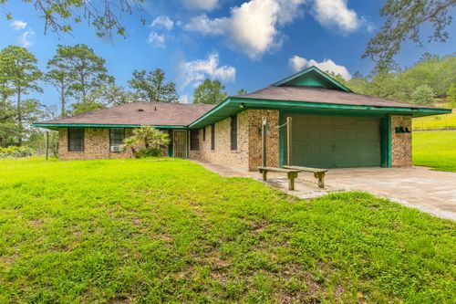 136 Redbird Ln, Smithville, TX, 78957-5761 | Card Image