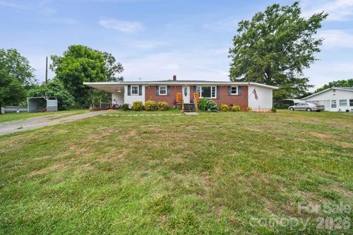 420 Bear Creek Rd, Shelby, NC, 28152-8232 | Card Image