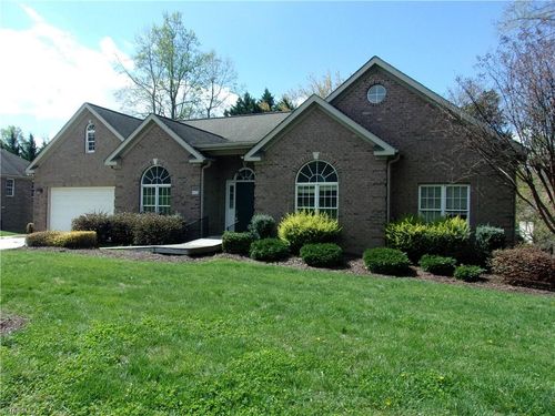 4423 Hunter Oaks Ct, High Point, NC, 27265-8501 | Card Image