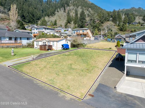 607 Driftwood Ave, Garibaldi, OR, 97118-1602 | Card Image