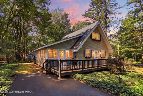 3307 Red Run Rd, Pocono Summit, PA, 18346-7659 | Card Image