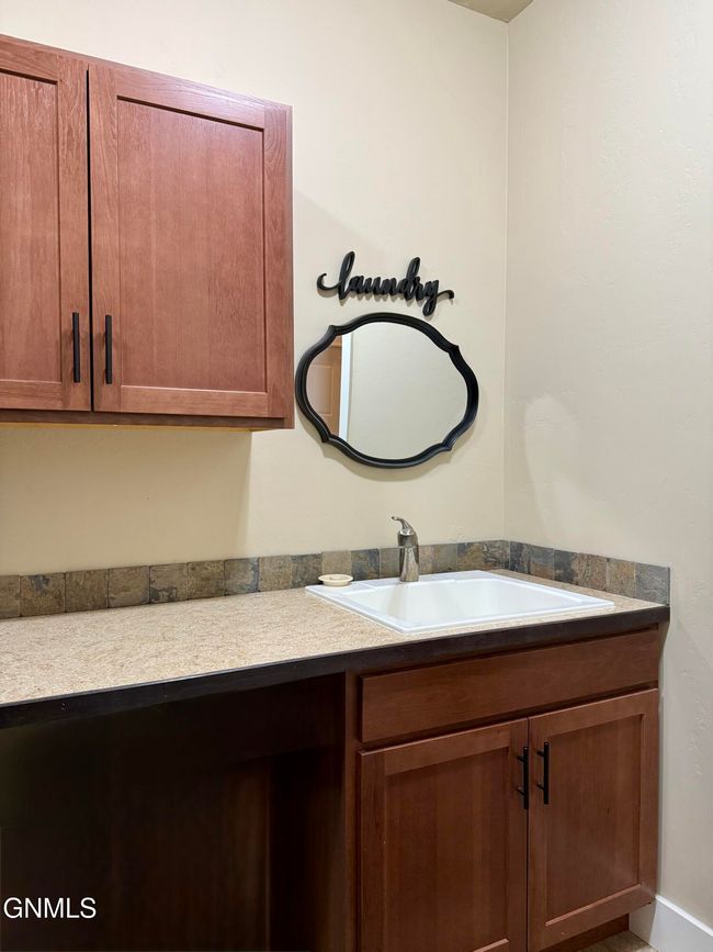 512 70 Th St E, House other with 3 bedrooms, 2 bathrooms and null parking in Williston ND | Image 17
