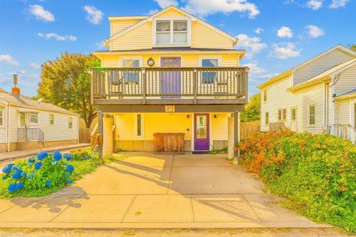 38 Elaine Rd, Milford, CT, 06460-7627 | Card Image