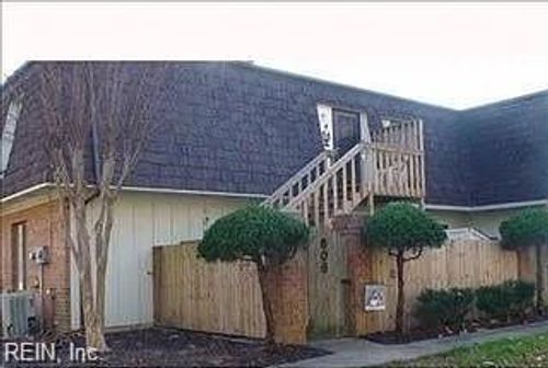 606 Ocean Lakes Dr, Virginia Beach, VA, 23454-6801 | Card Image