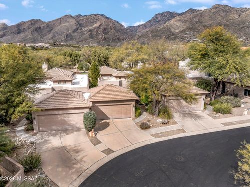 6082 N Running Deer Cir, Tucson, AZ, 85750-0833 | Card Image