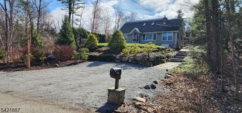 426 E Lakeshore Dr, Highland Lakes, NJ, 07422-2212 | Card Image