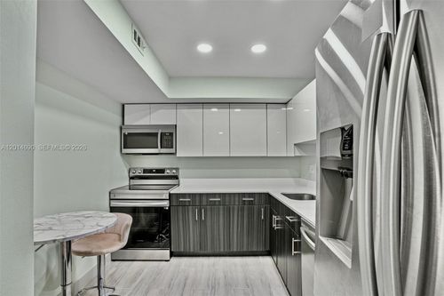 518-501 Three Islands Blvd, Hallandale Beach, FL, 33009 | Card Image