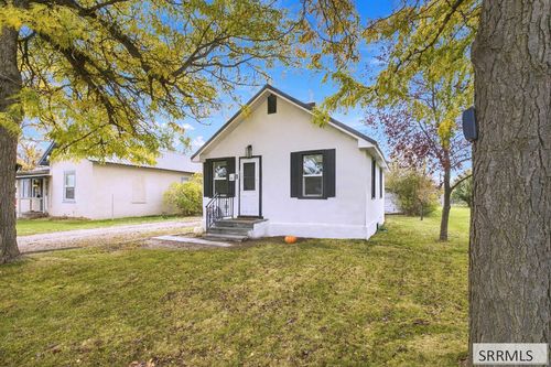 240 E 2nd N, Rigby, ID, 83442-1207 | Card Image