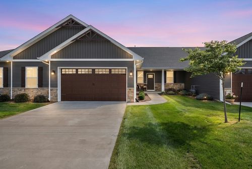 3115 Mary Leigh Dr, Bettendorf, IA, 52722-1320 | Card Image