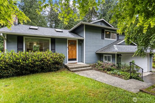 17720 199th Pl Ne, Woodinville, WA, 98077-5929 | Card Image
