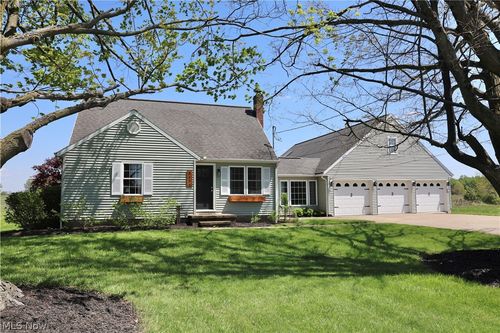3433 Fredericksburg Rd, Wooster, OH, 44691-8640 | Card Image