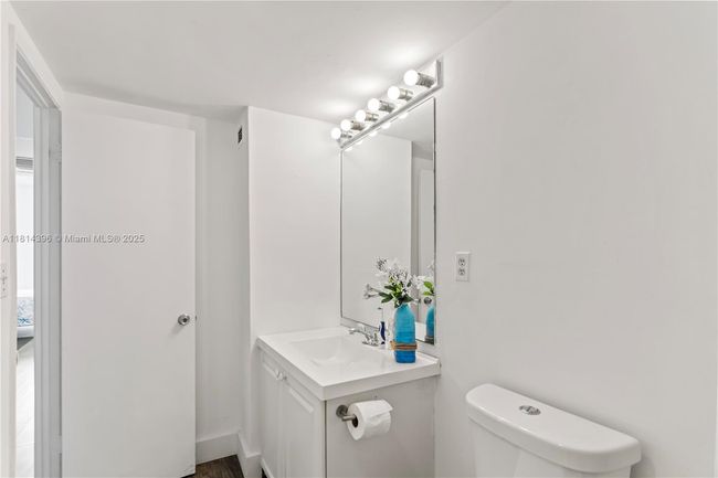 7 - 19390 Collins Ave, Condo with 2 bedrooms, 2 bathrooms and null parking in Sunny Isles Beach FL | Image 18