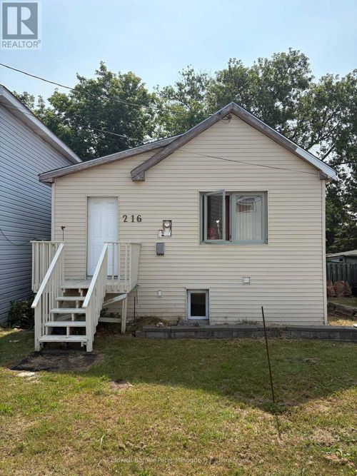 216 Highland Rd, North Bay, ON, P1B6K6 | Card Image