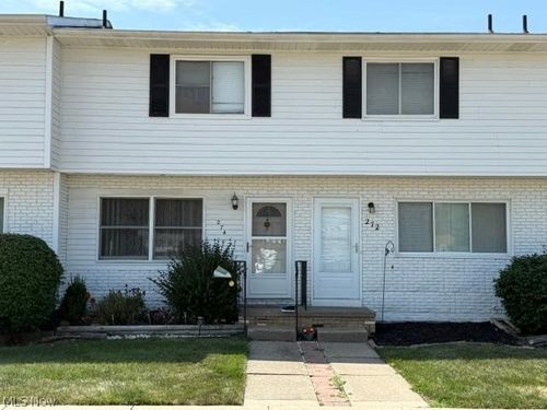 274 Ivy Ln, Painesville, OH, 44077-2709 | Card Image