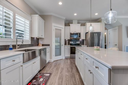 113 Kings Harbor Dr, Holly Ridge, NC, 28445-7919 | Card Image