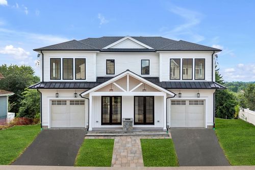 18-18 Crescent Rd, Needham, MA, 02494-1436 | Card Image