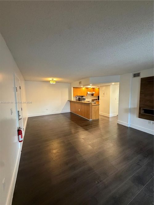 303-8540 Sw 212th St, Cutler Bay, FL, 33189-3752 | Card Image