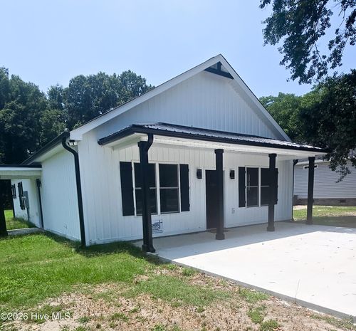 214 E Railroad St, La Grange, NC, 28551-1734 | Card Image