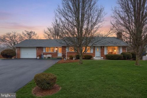 50 Mummert Dr, Littlestown, PA, 17340-9703 | Card Image