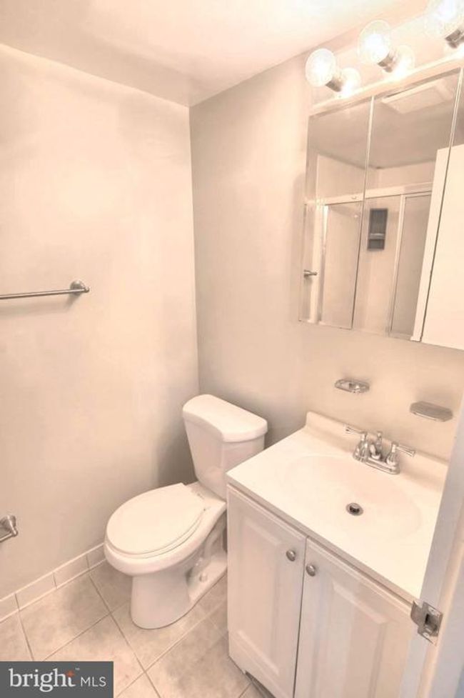 APT-1B - 11629 Stoneview Sq, Condo with 2 bedrooms, 2 bathrooms and null parking in RESTON VA | Image 31